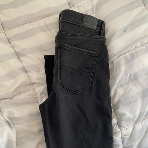 NWT AE black curvy high waisted jegging size 4
